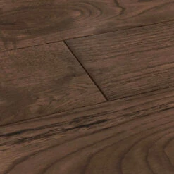York Tawny Oak Brush Matt Lacquered Flooring 18 X 150mm (1.98m2 Pack)