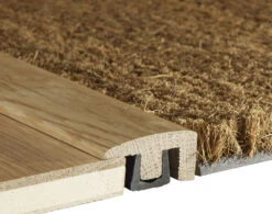 Light Oak End Threshold