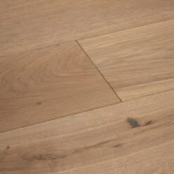 Harlech Ecru Oak Brushed & Matt Lacquered Flooring (2.166m2 Pack)